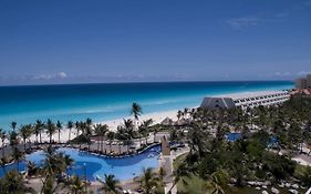 Oasis Cancun Lite